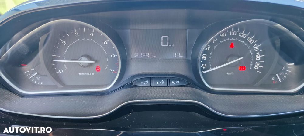 Peugeot 208 1.2 L PureTech Access - 15