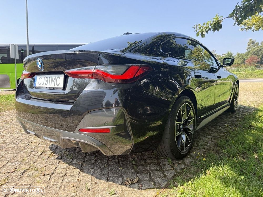 BMW i4 eDrive35 Pack Desportivo M - 8