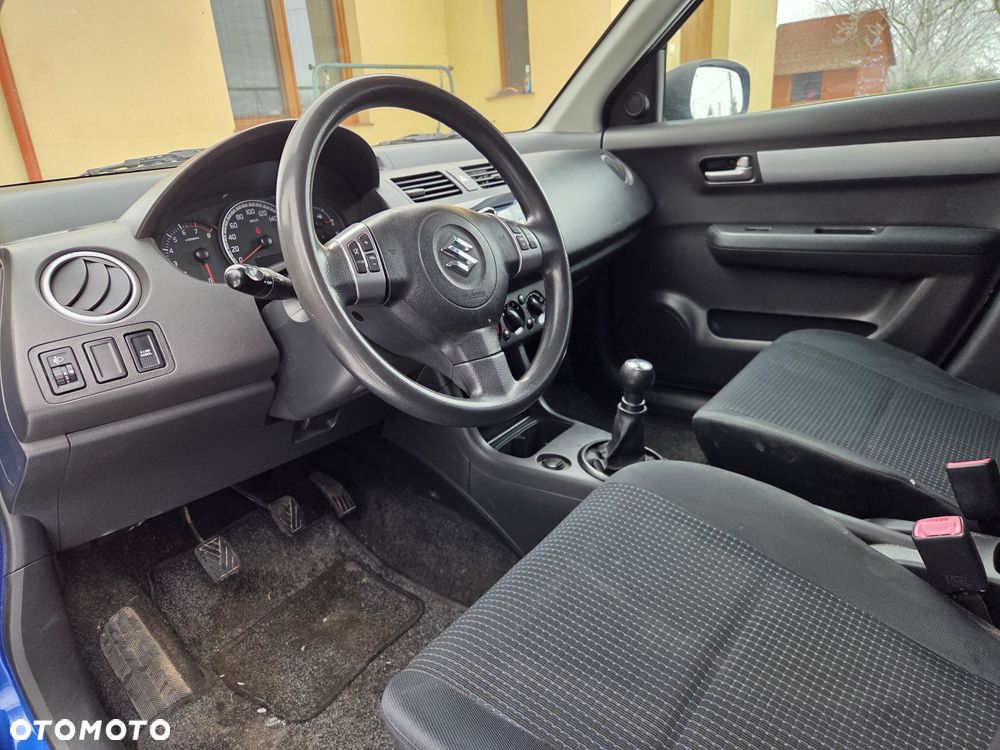 Suzuki Swift - 7