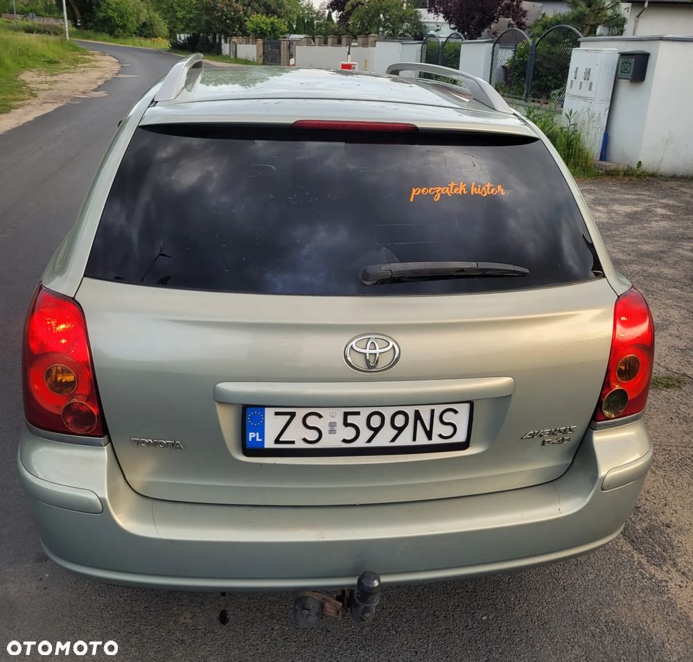 Toyota Avensis 2.0 D-4D Executive - 15