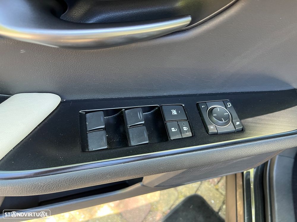 Lexus UX 300e Executive Line - 10