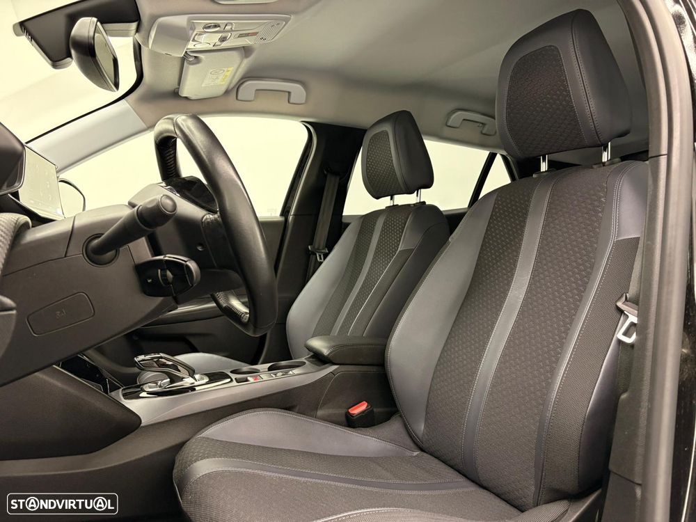 Peugeot e-2008 Allure Pack - 17