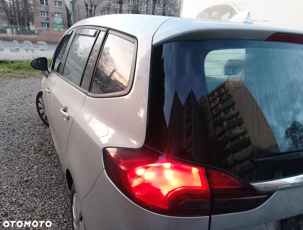 Opel Zafira Tourer 2.0 CDTI Automatik Edition - 4