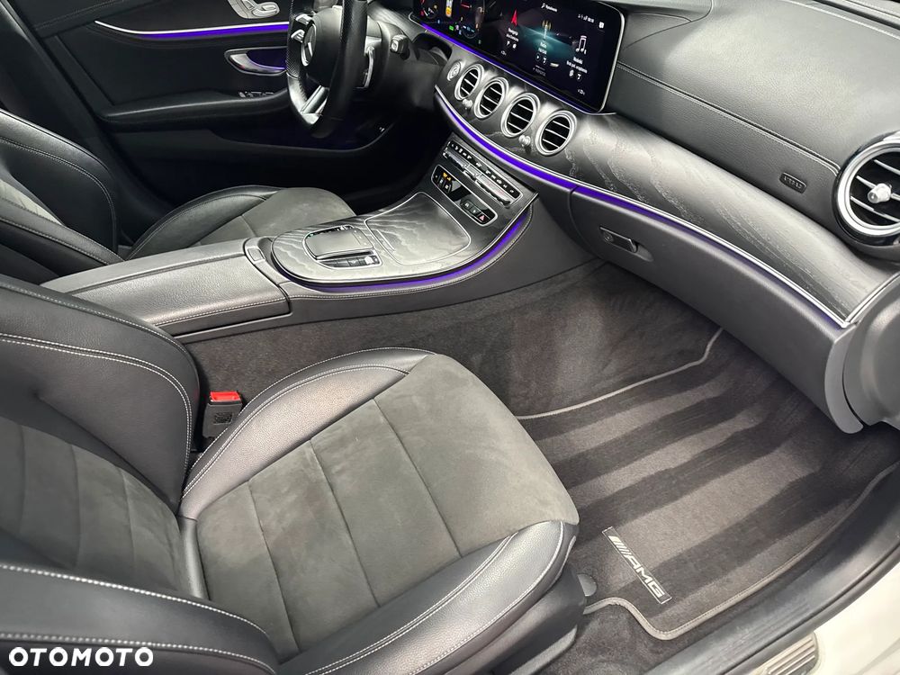 Mercedes-Benz Klasa E 220 d mHEV 4-Matic AMG 9G-Tronic - 25
