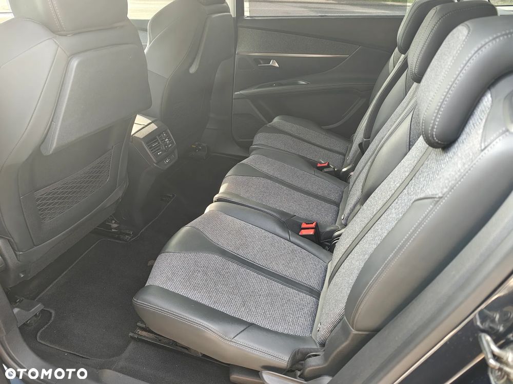 Peugeot 5008 - 13