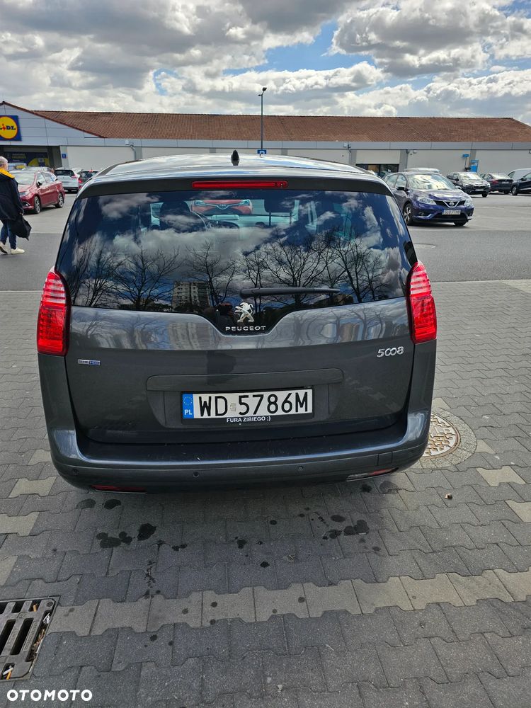 Peugeot 5008 HDI 115 Allure - 28