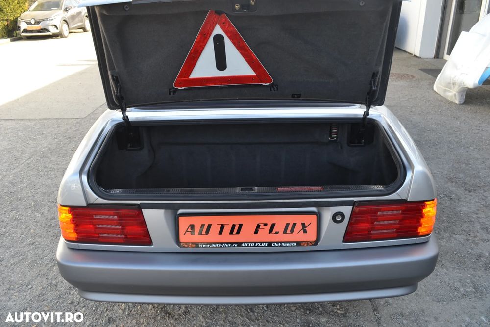 Mercedes-Benz SL - 24