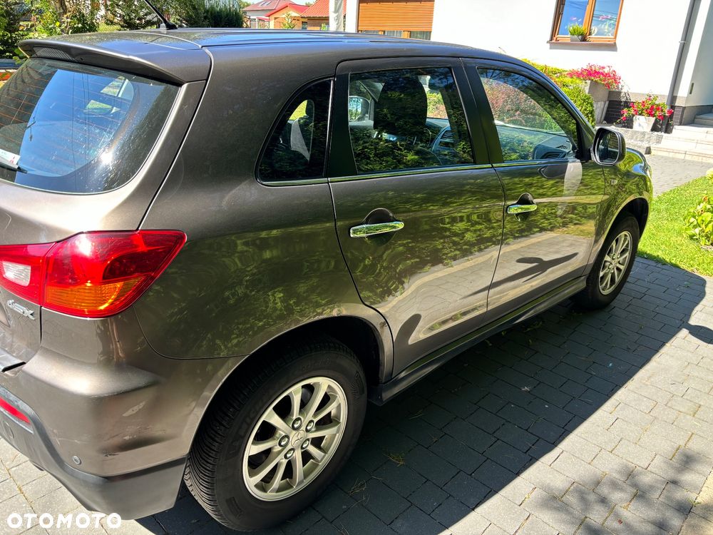 Mitsubishi ASX - 4