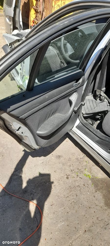 BMW E46 drzwi lewe prawe tylne - 9