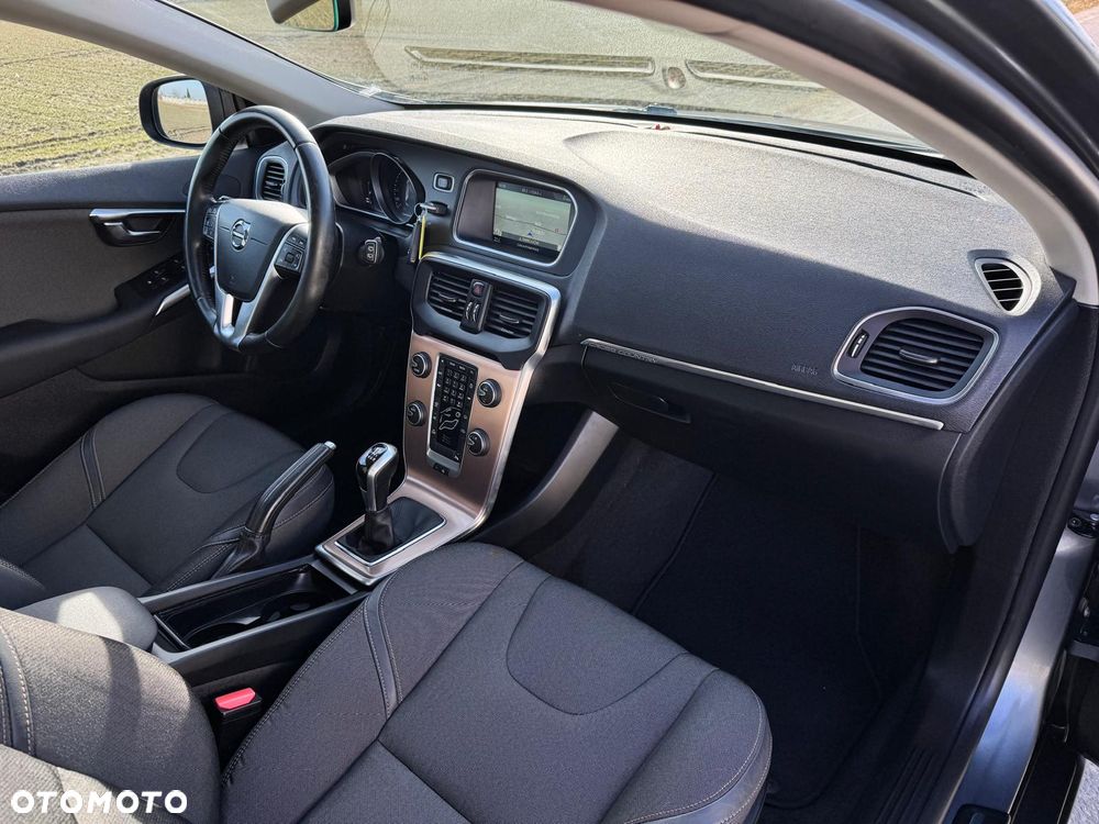 Volvo V40 Cross Country D3 Momentum - 14