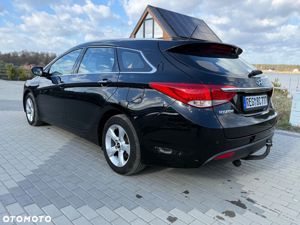 Hyundai i40 i40cw 1.7 CRDi Fifa World Cup Edition - 8