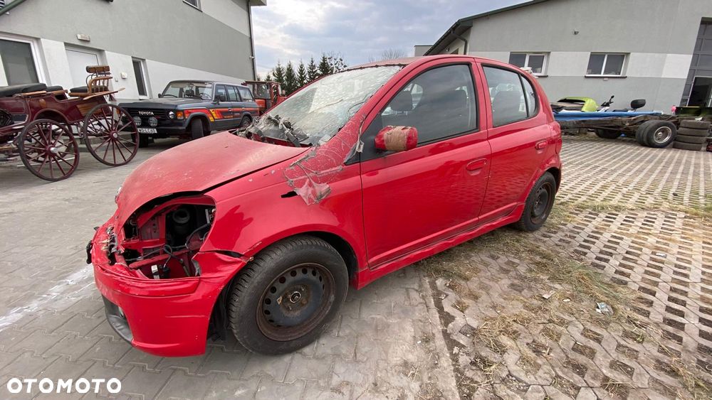 Toyota Yaris - 1