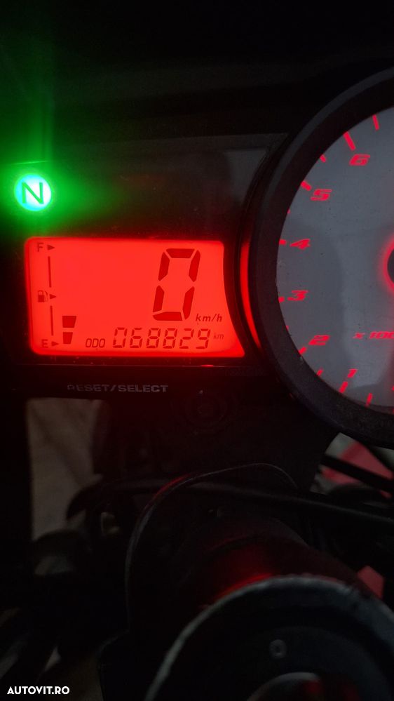 Yamaha YZF-R 125 - 5