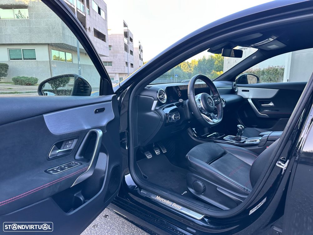 Mercedes-Benz A 200 AMG Line - 19