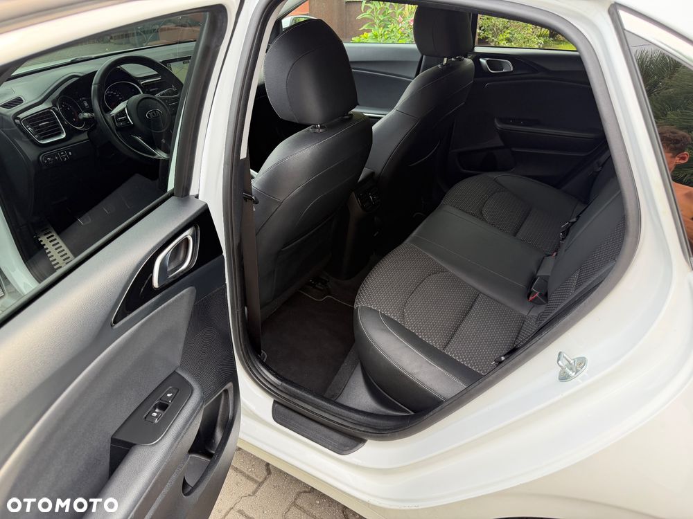 Kia Ceed 1.4 T-GDI OPF GT Line - 23