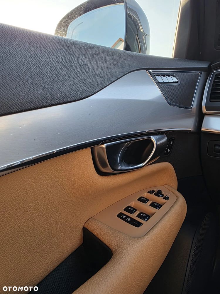 Volvo XC 90 - 19