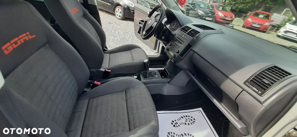 Volkswagen Polo - 35