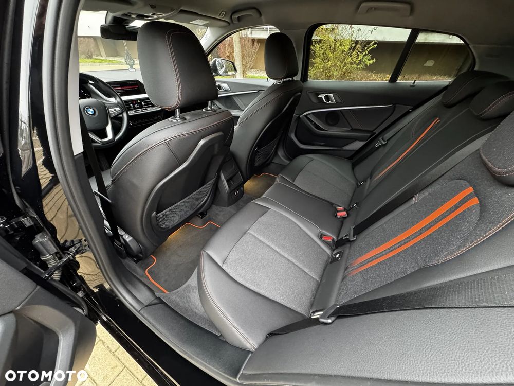 BMW Seria 1 118i Sport Line - 18