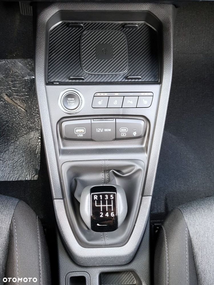 Kia Stonic - 26