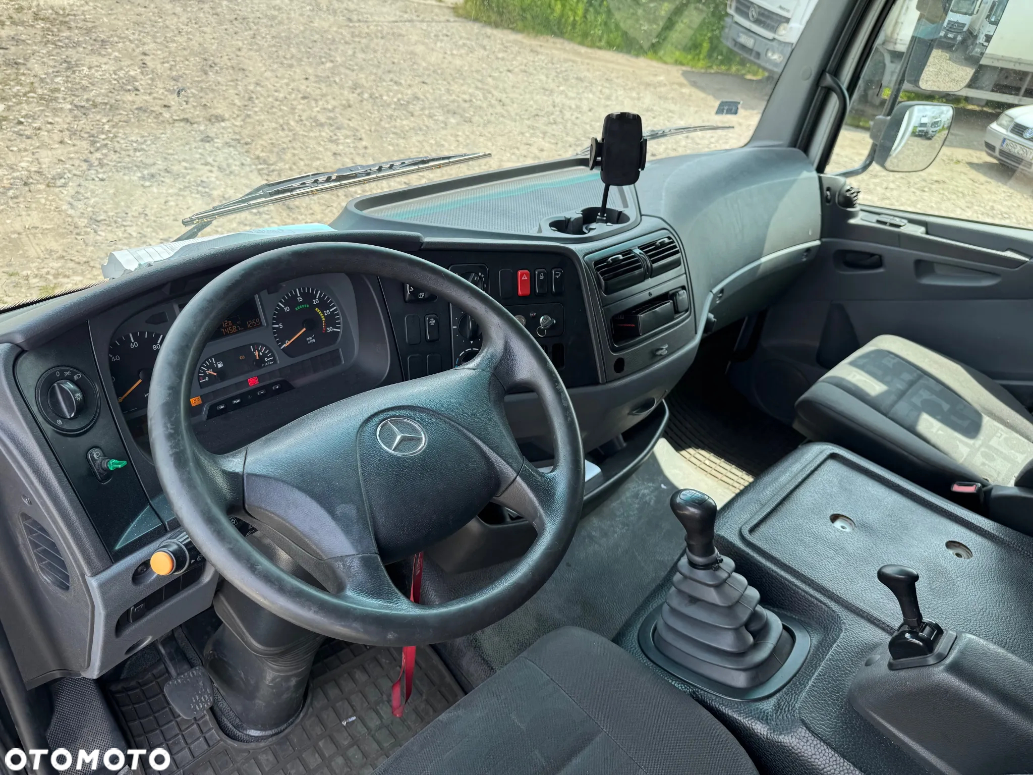 Mercedes-Benz ATEGO - 15