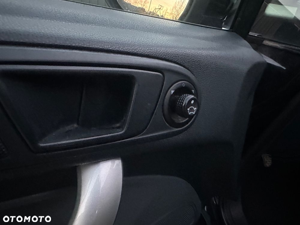 Ford Fiesta 1.6 Ti-VCT Ghia - 27