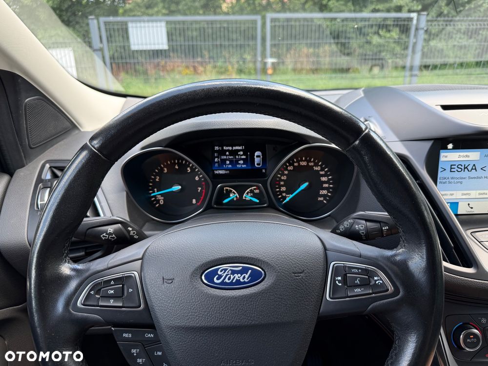 Ford Kuga 1.5 EcoBoost 2x4 Titanium - 24
