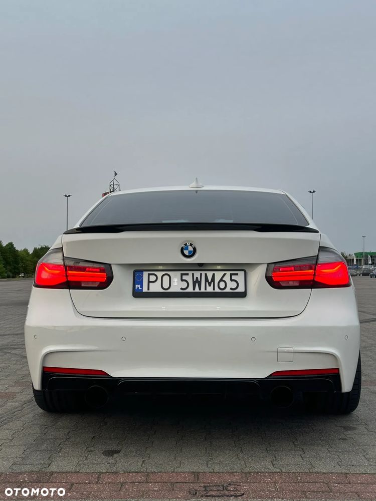 BMW Seria 3 330i xDrive Edition M Sport Shadow - 4