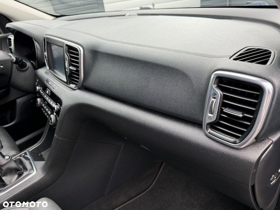 Kia Sportage 1.6 GDI 2WD Black Edition - 32