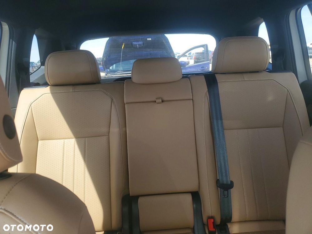 Volkswagen Tiguan - 8