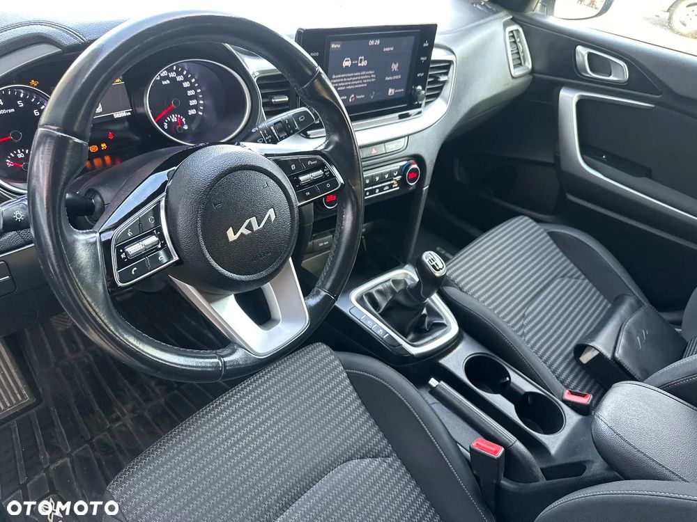 Kia XCeed 1.5 T-GDI M - 11