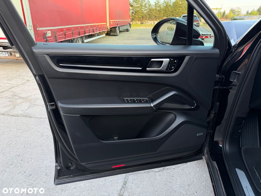 Porsche Cayenne E-Hybrid Tiptronic S Platinum Edition - 18