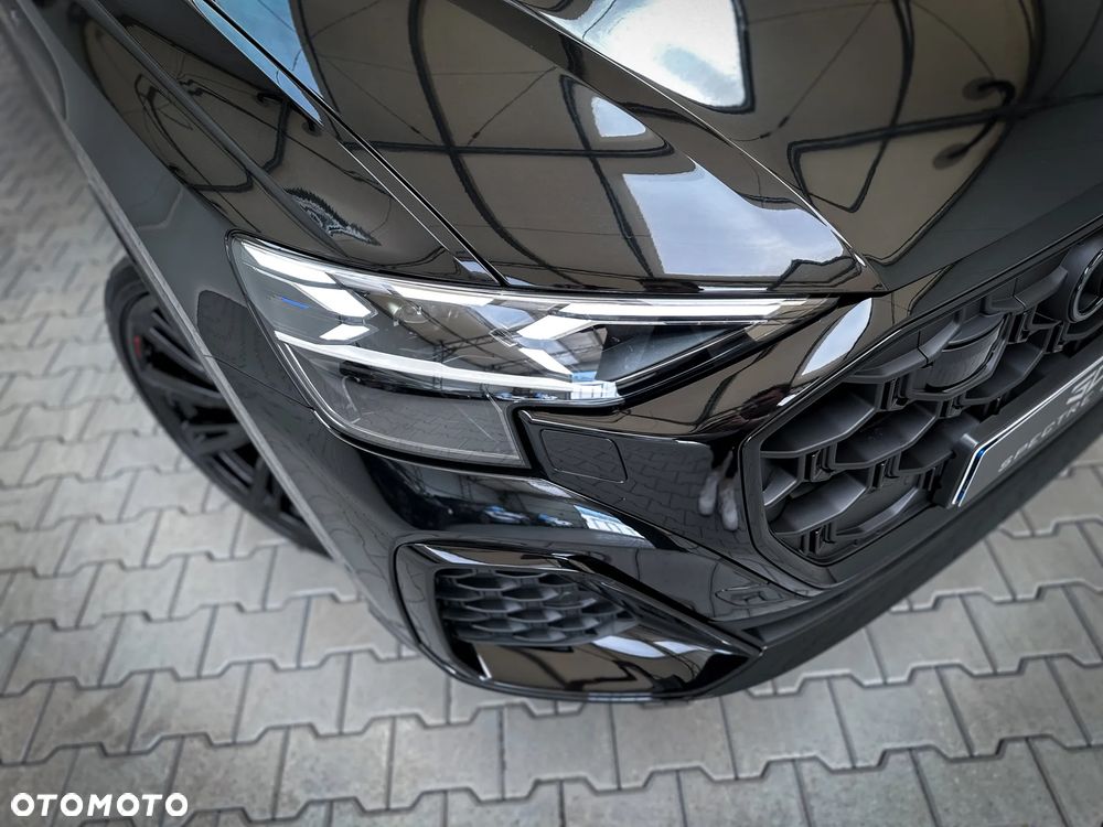 Audi Q8 - 10