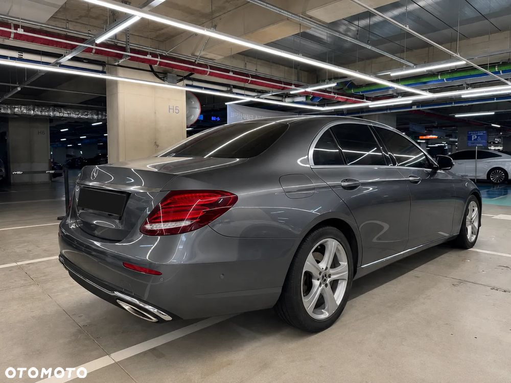 Mercedes-Benz Klasa E 200 9G-TRONIC Avantgarde - 4