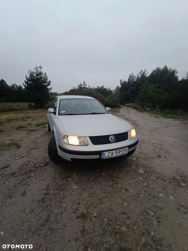 Volkswagen Passat 1.8T - 1
