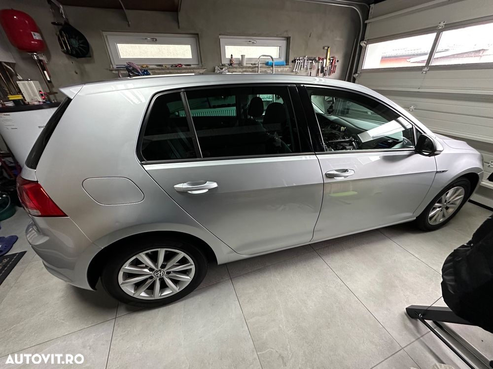 Volkswagen Golf 1.6 TDI BlueMotion Technology DSG Lounge - 20