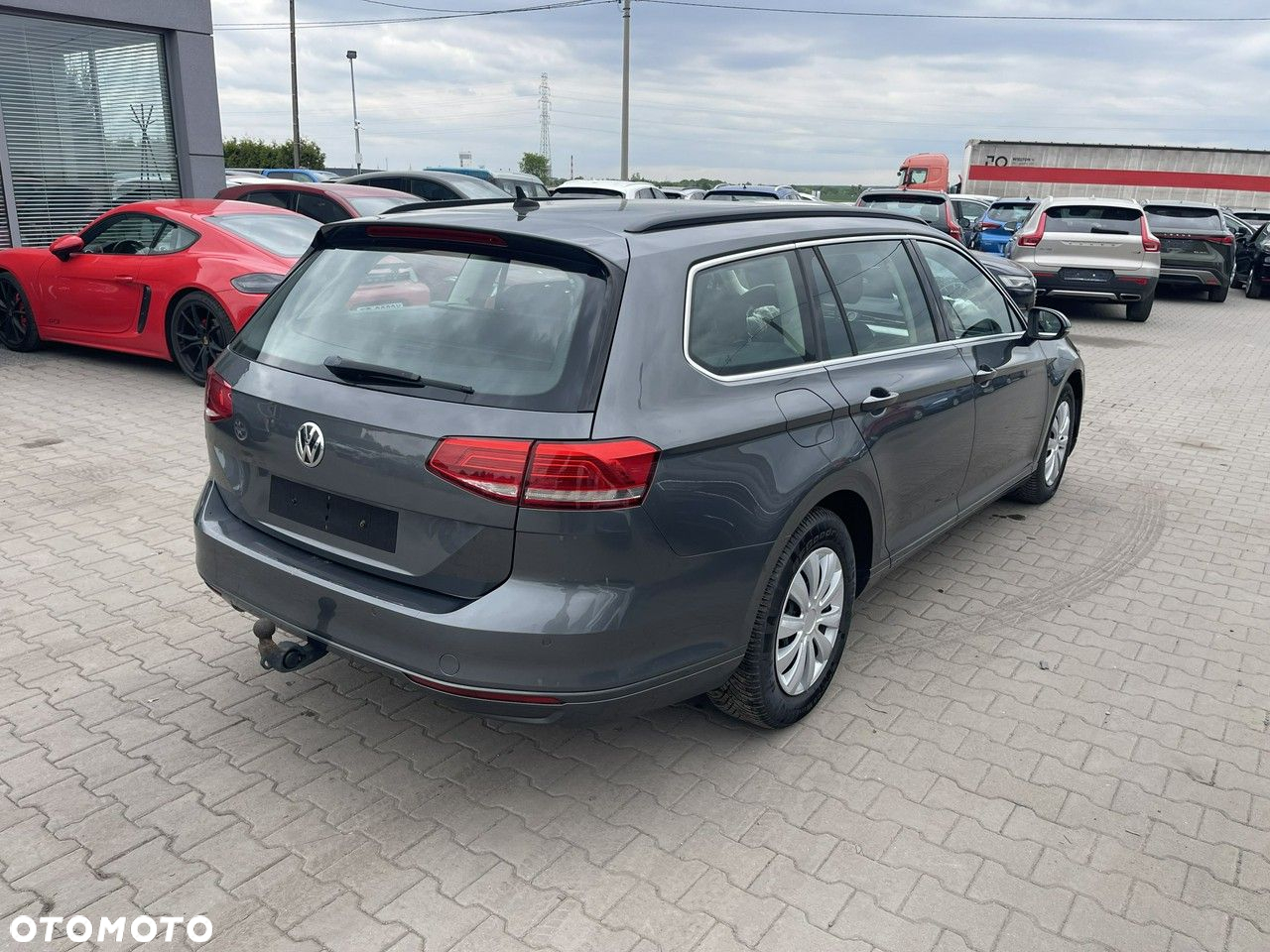 Volkswagen Passat Variant 2.0 TDI SCR DSG Comfortline - 2