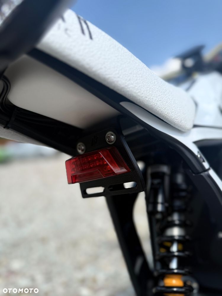 Talaria Sting R - 17