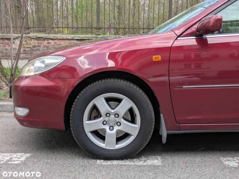 Toyota Camry 3.0 V6 - 5