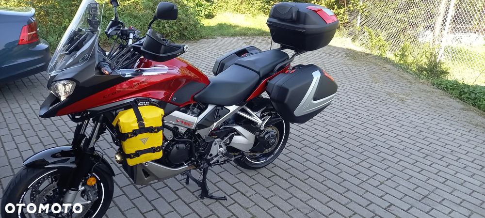 Honda VFR - 15