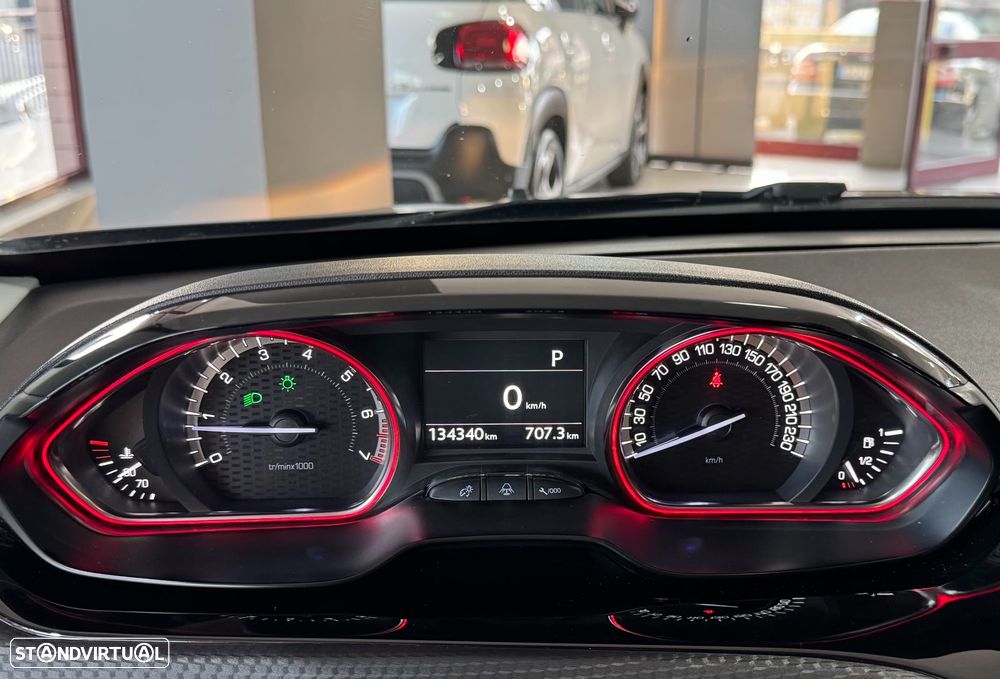 Peugeot 2008 1.2 PureTech GT Line EAT6 - 27