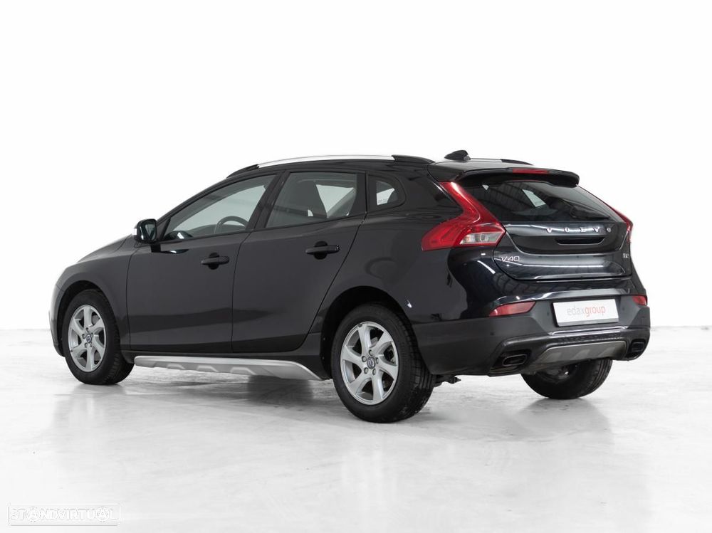 Volvo V40 Cross Country - 4