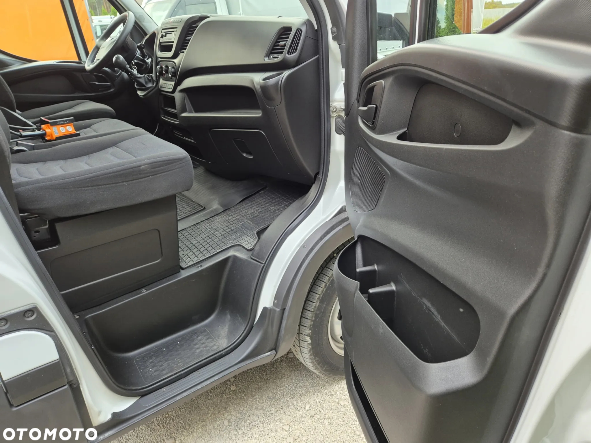 Iveco 35c14 140KM - 6