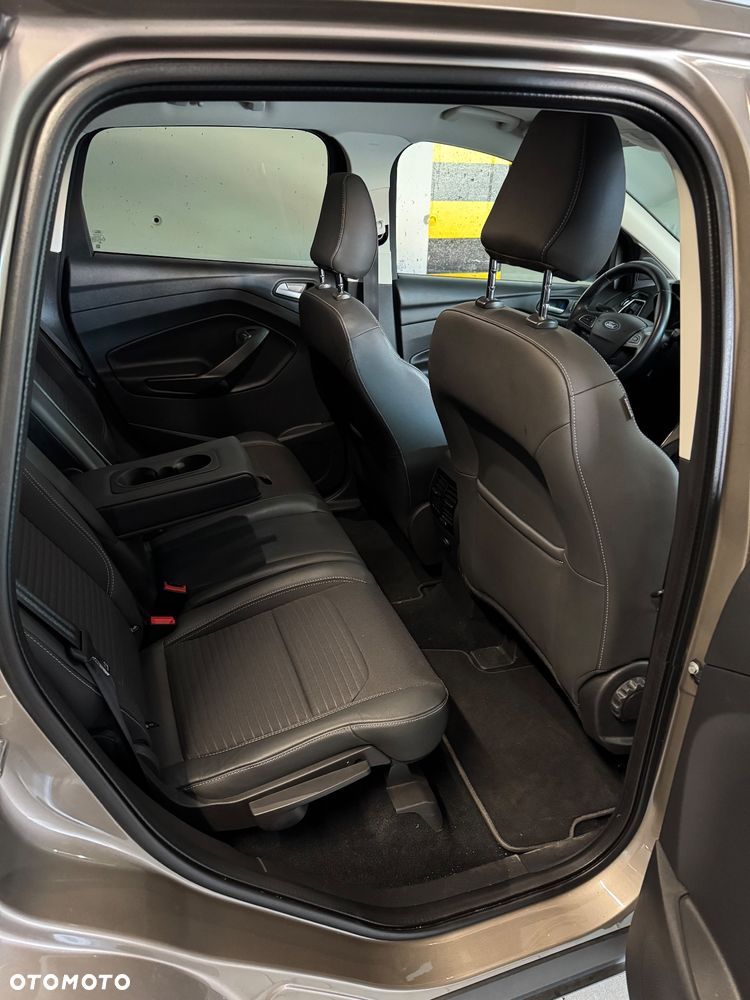 Ford Kuga 1.5 EcoBoost 2x4 Titanium - 11