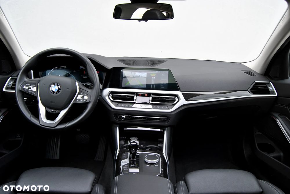 BMW Seria 3 320d xDrive Sport Line - 33