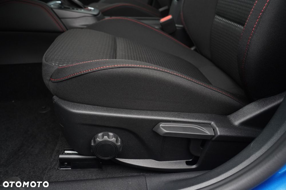 Ford Focus 1.0 EcoBoost mHEV ST-Line X - 12
