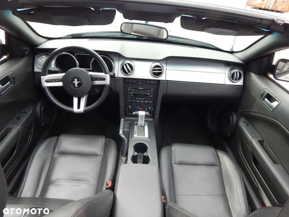 Ford Mustang - 18