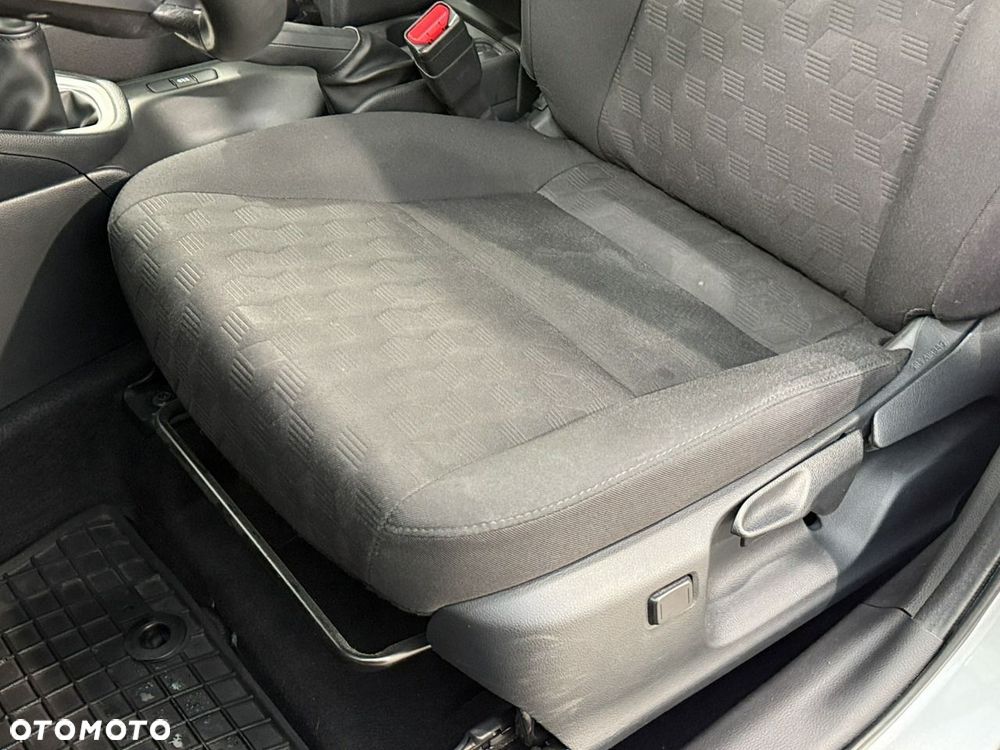 Toyota Yaris 1.5 Comfort - 17