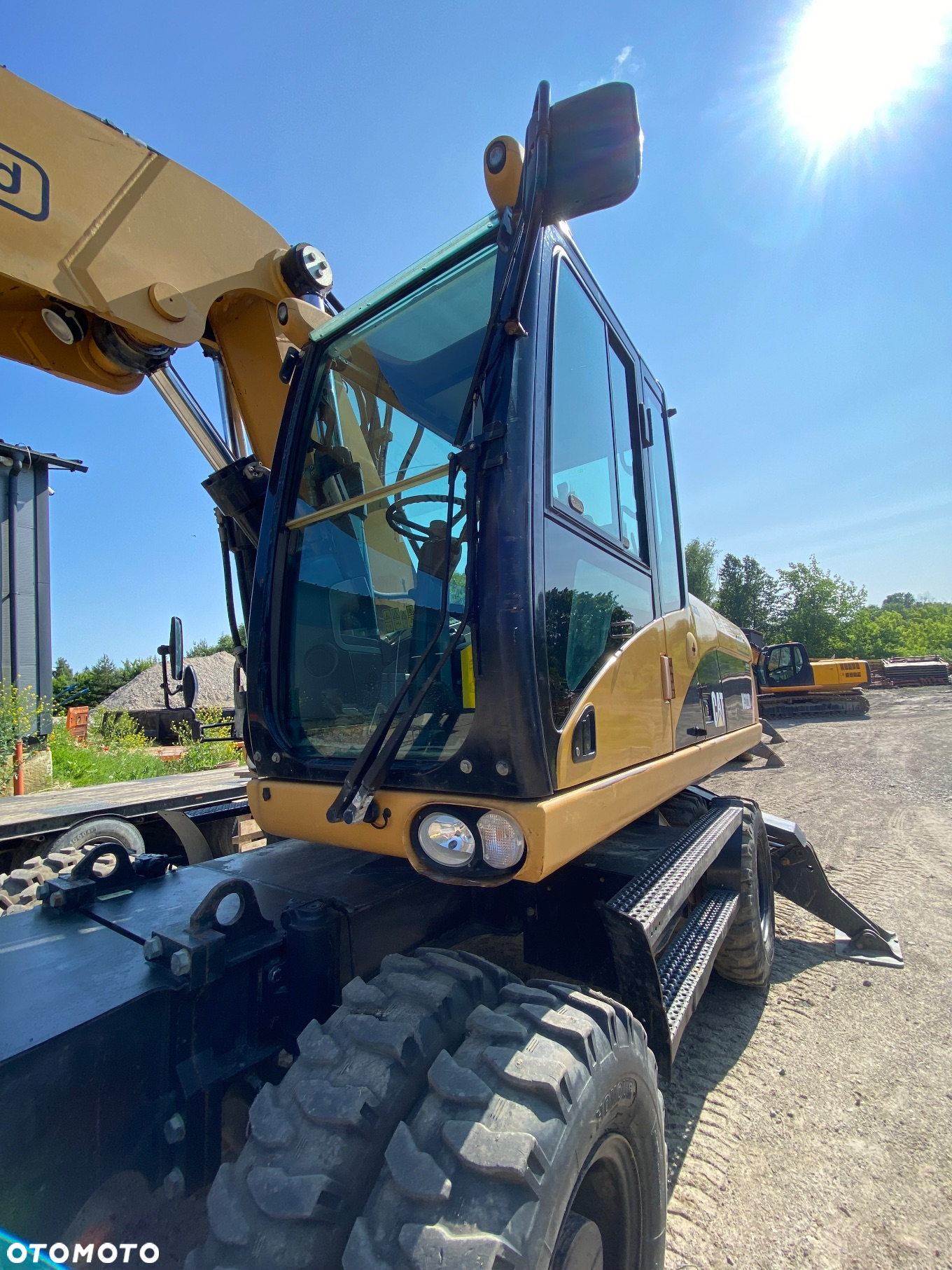 Caterpillar M322D - 5