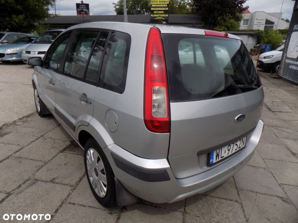 Ford Fusion - 3