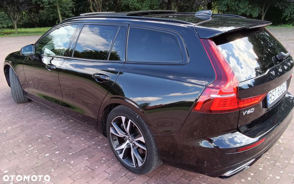 Volvo V60 B5 B R-Design - 14